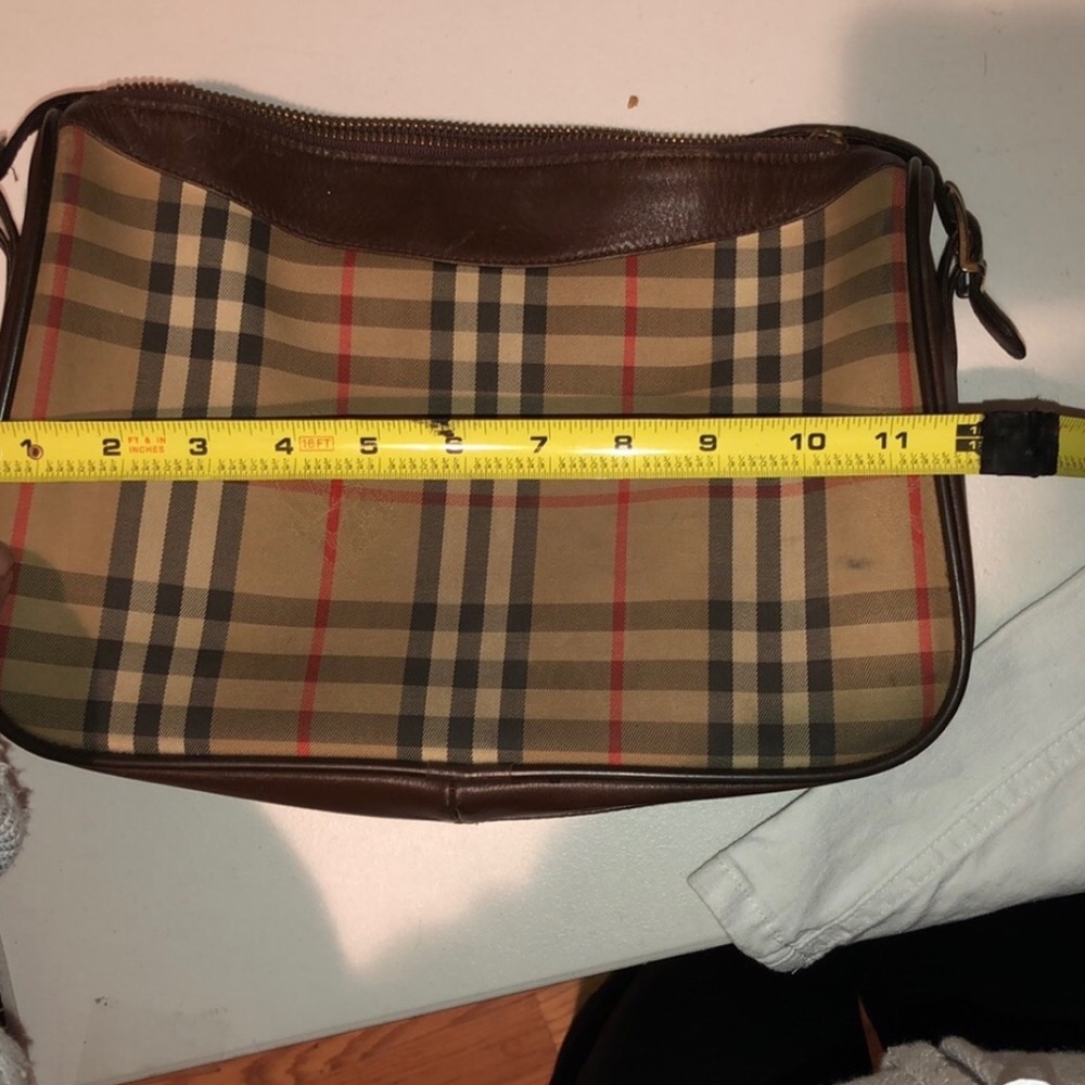 Burberry classic Nova print shoulder bag brown leather detail - Picture 3 of 15